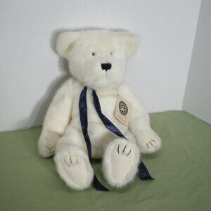 Boyds Bears "Alabaster B. Bigfoot" Large White Teddy Bear.